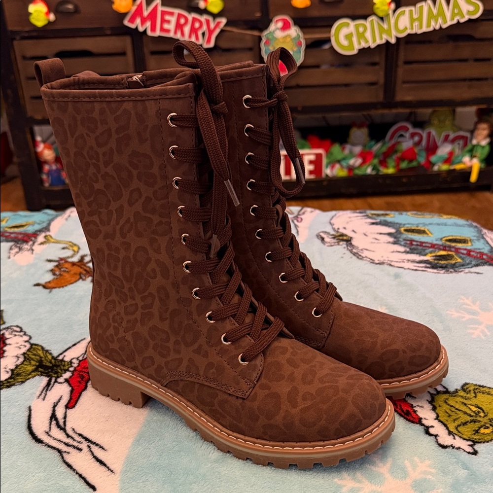 Women’s Brown Leopard Print Lace-Up Boots, new never worn